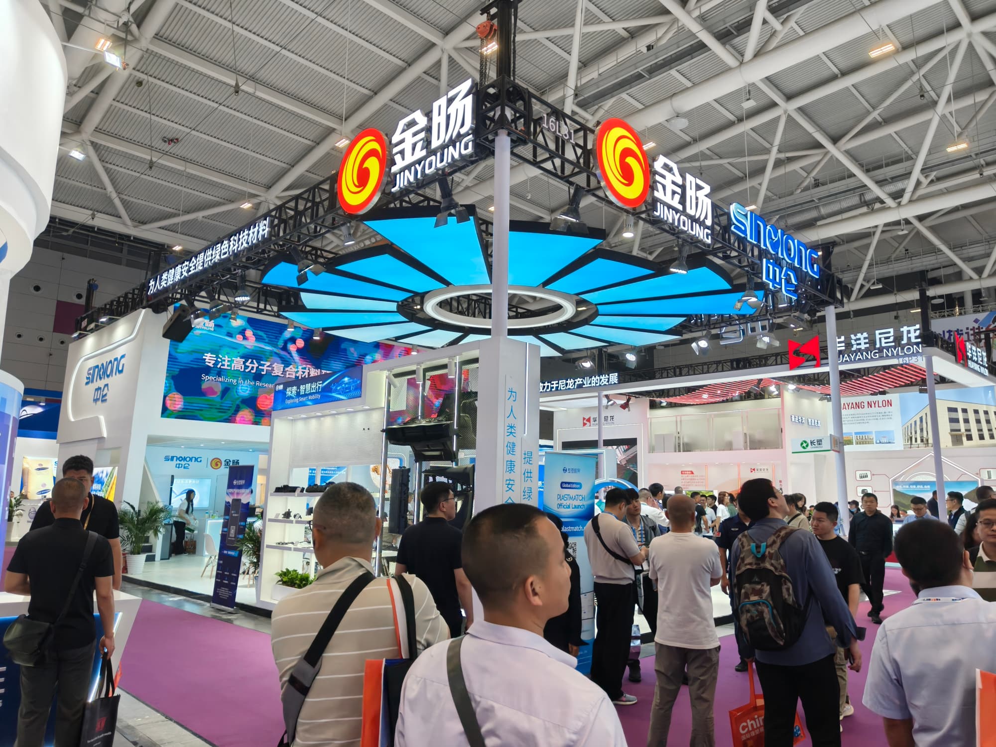 深耕橡塑展搭建，用專業(yè)展位撬動全球商機