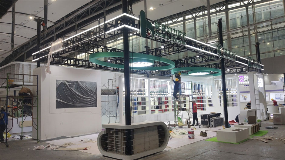 健康動力醫(yī)療展覽展臺搭建現(xiàn)場