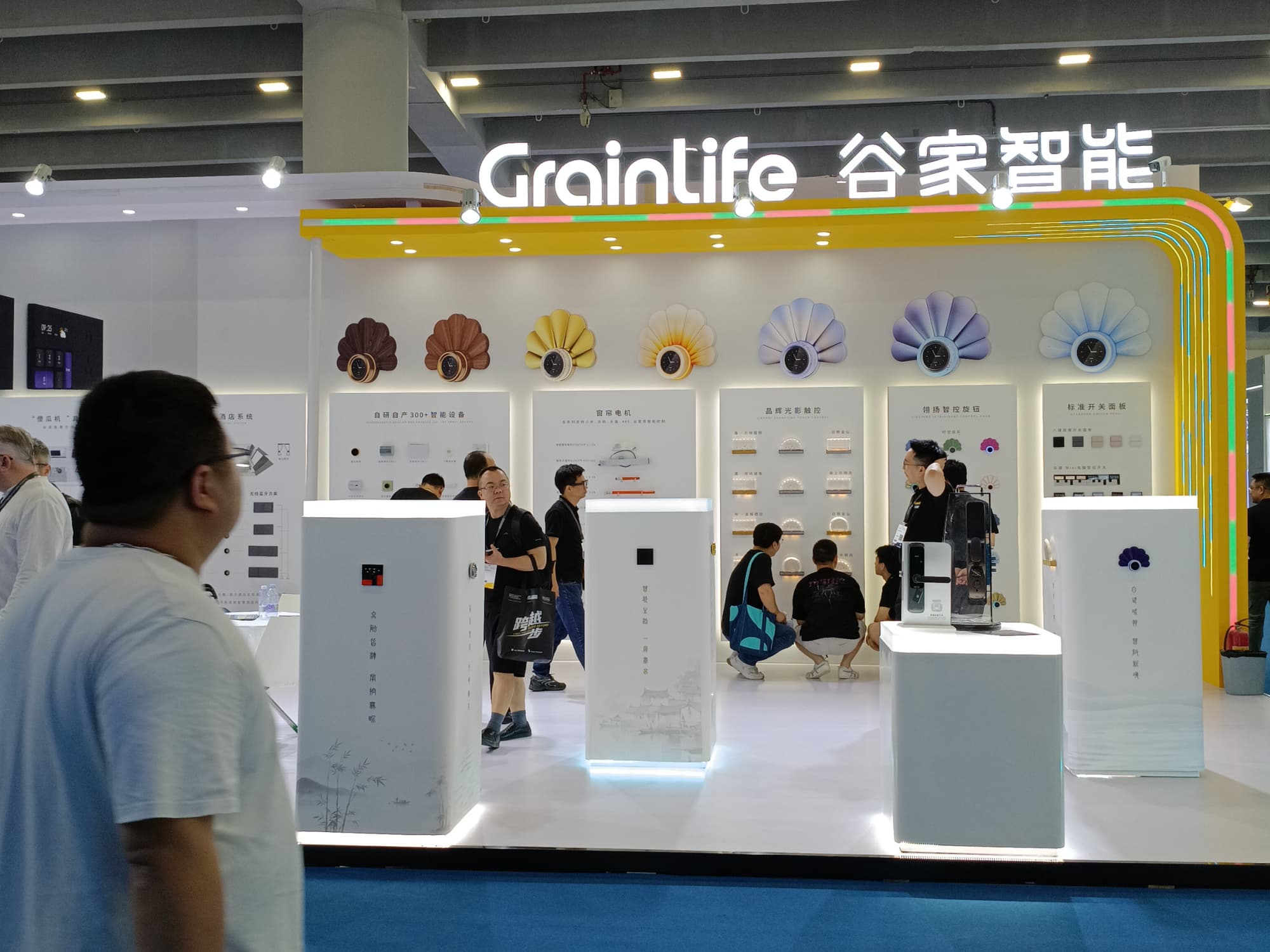 廣州照明展展臺(tái)難出彩？專業(yè)光影設(shè)計(jì)才是核心競(jìng)爭(zhēng)力